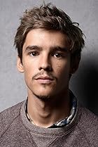 Brenton Thwaites