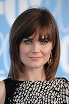 Emily Deschanel