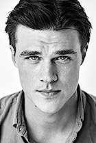 Finn Wittrock