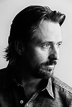 Linus Roache